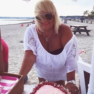 Meet your Posher, Joann